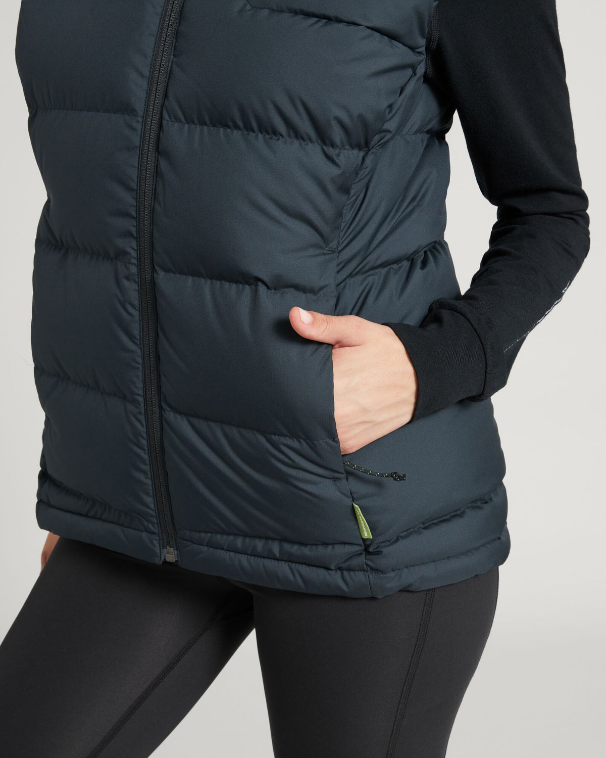 a0960_902_epiq_womens_down_puffer_vest__d_1744345706000