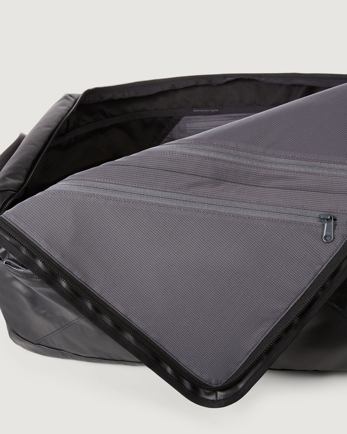 a1756_902_indus_duffel_7_d_1743631275000