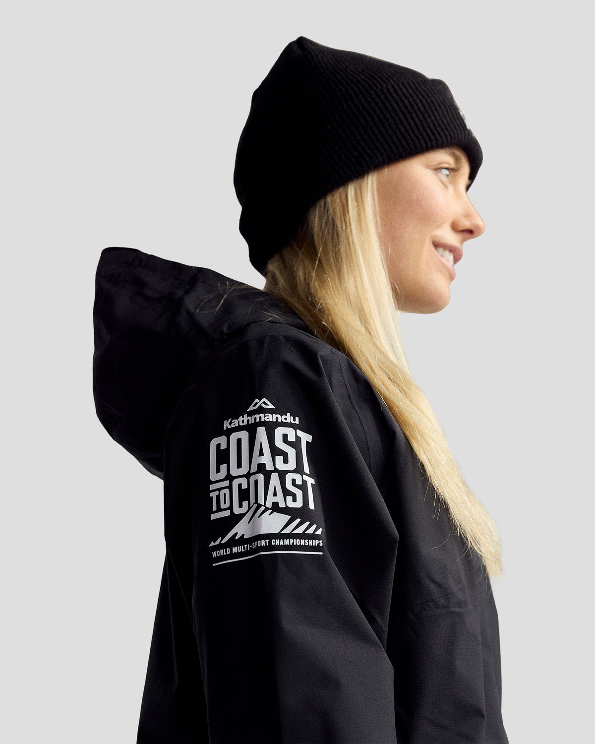 b0476_o4w_coast_to_coast_trailhead_stretch_raincoat_womens_c_1600x2000_2a2e340_1762828378000