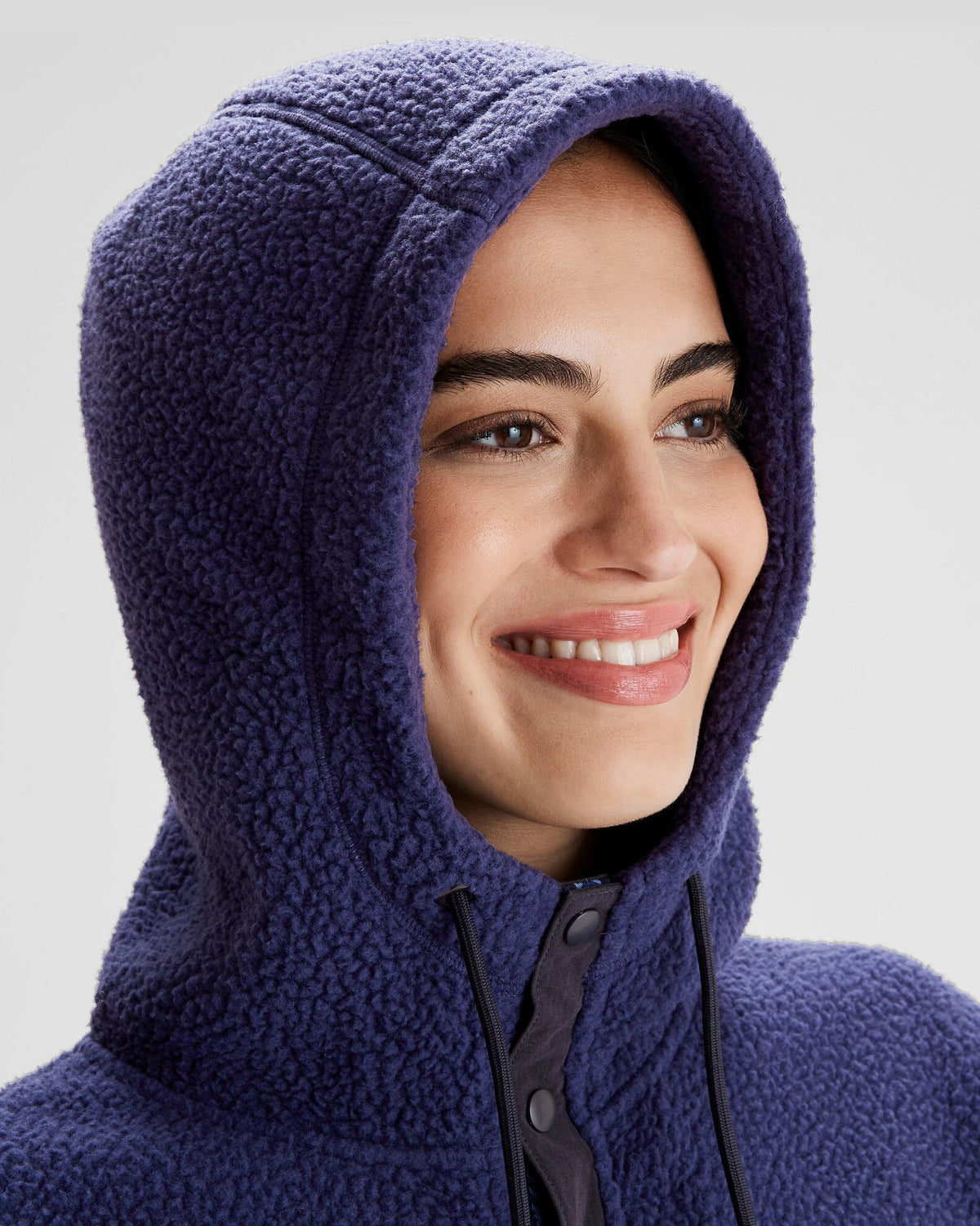 b0961_ofc_co_z_high_pile_womens_hooded_pullove_d_1743632509000